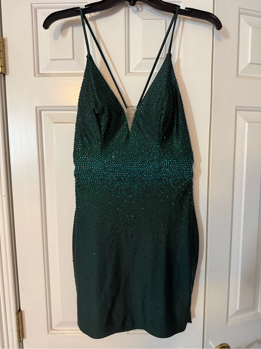 Amelia Couture Elegant Emerald Beaded V-Neck Mini Party Dress